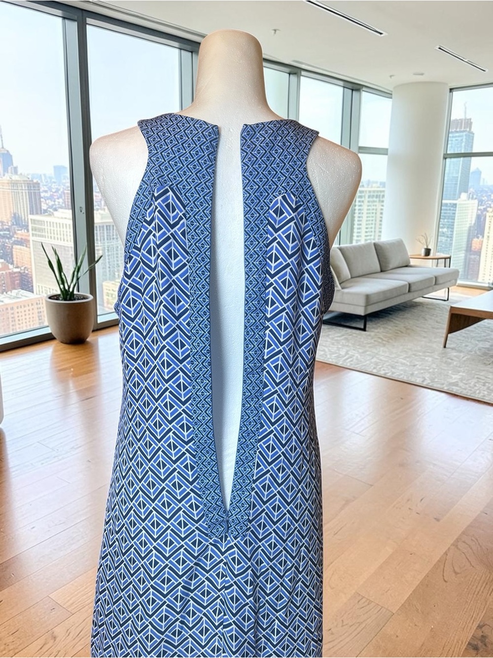Pink Martini Halter Dress Blue
Geometric Print Size M Lined Summer Shift - Picture 6 of 12